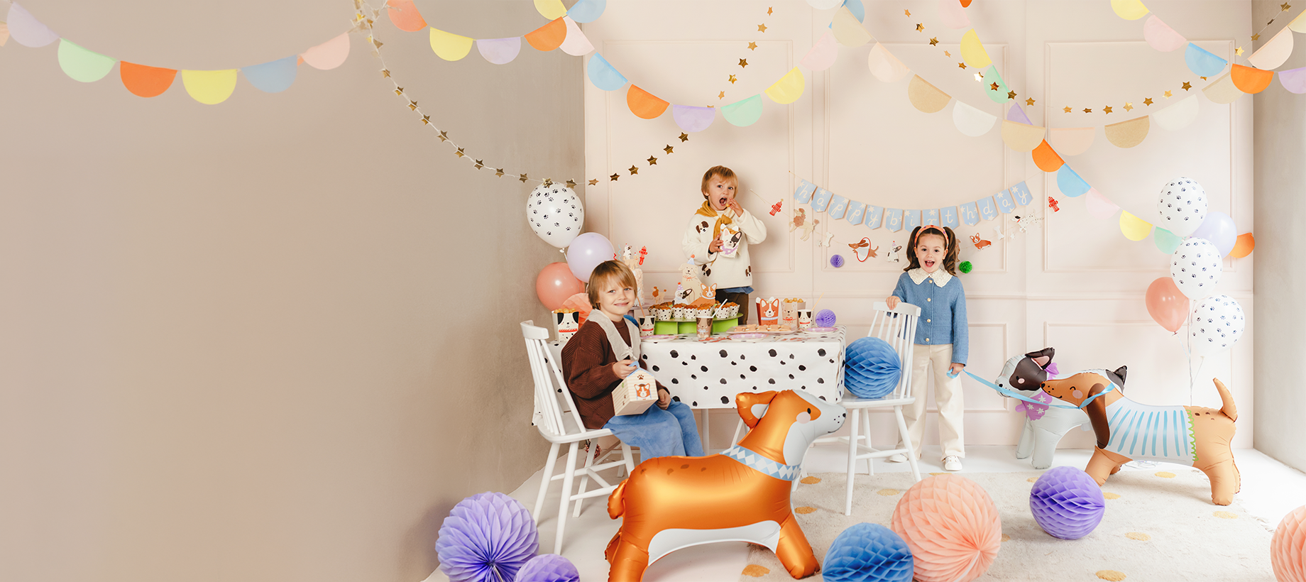 Dekoracje urodzinowe PartyDeco — balony, girlandy i kolorowe akcesoria imprezowe