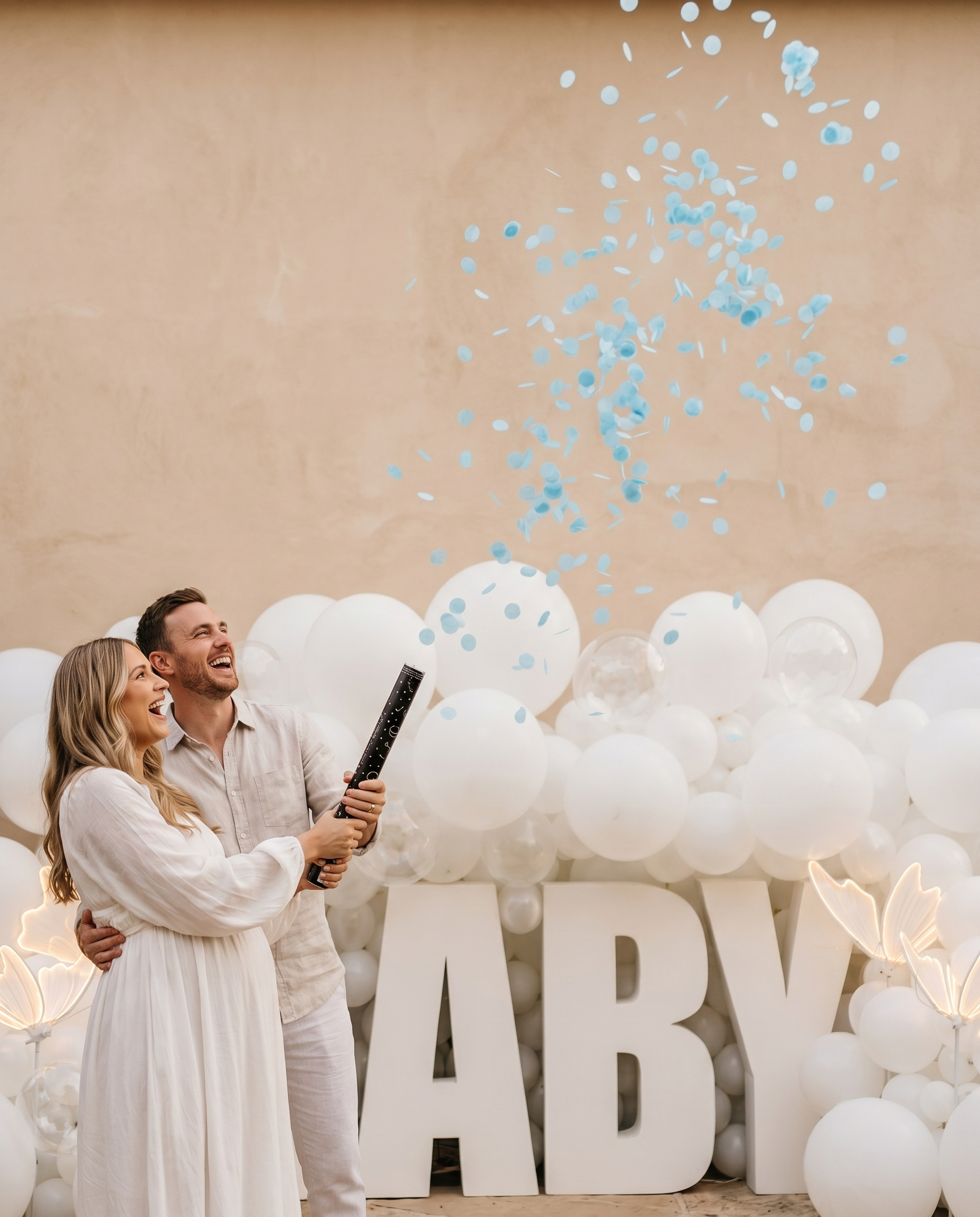 Wystrzał kolorowego konfetti na gender reveal